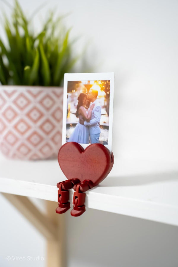 Articulated Heart Photo Holder - Flexible Desk Decor & Valentine's Card Display